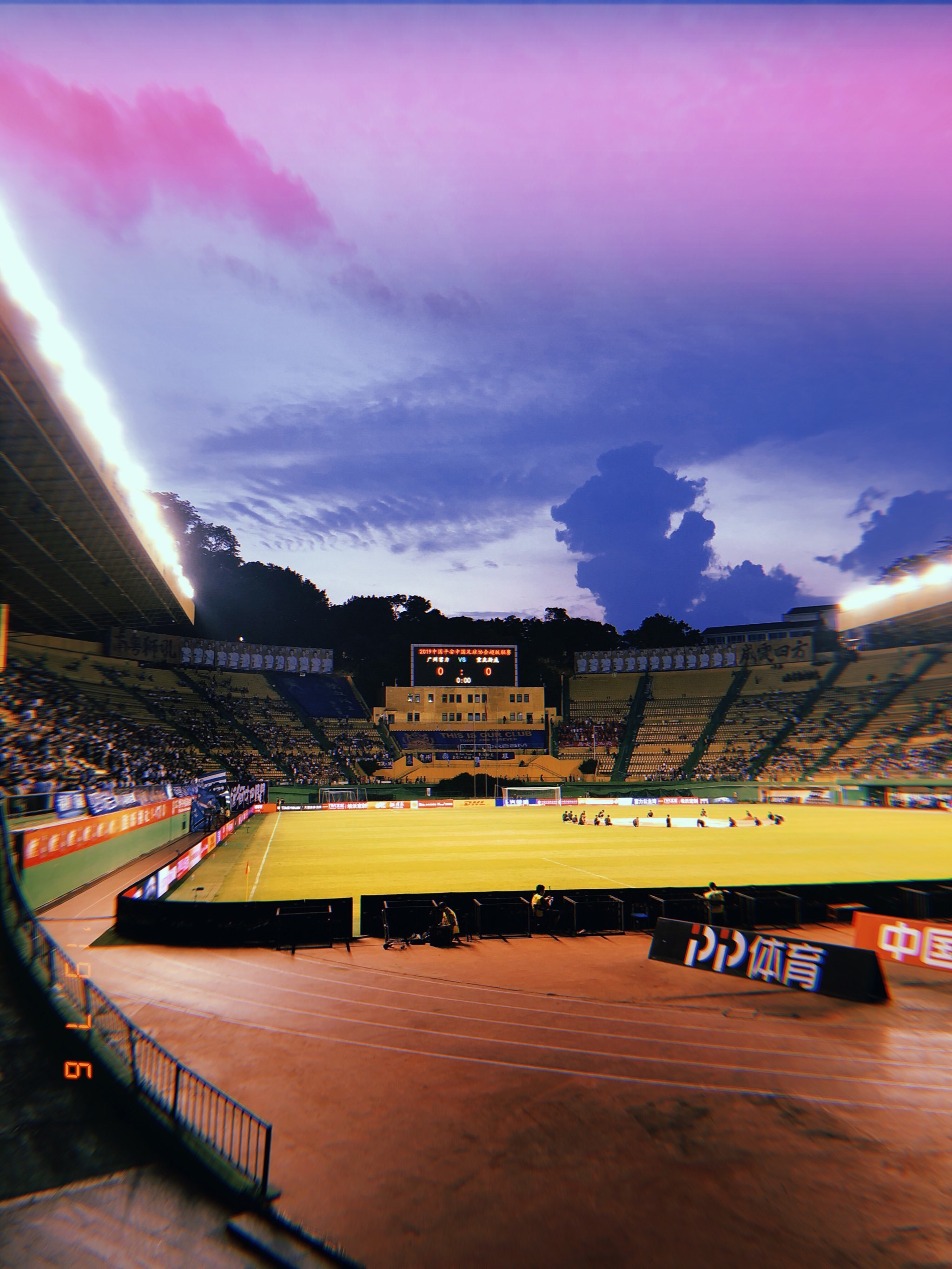 斯威战平富力,球队表现平稳 斯威战平富力,球队表现平稳