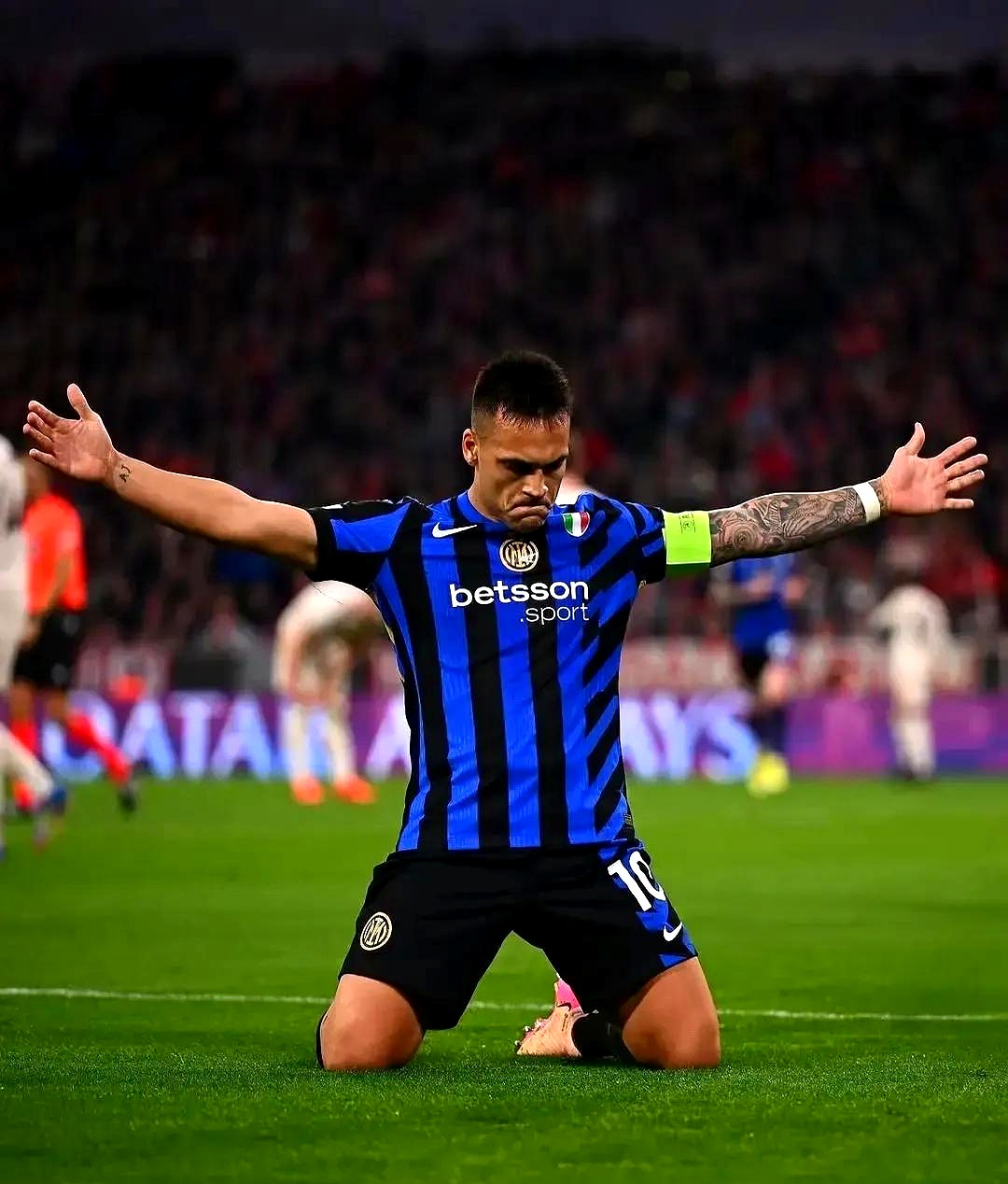 包含国际米兰客场败绩受挫，欧联杯前景堪忧的词条