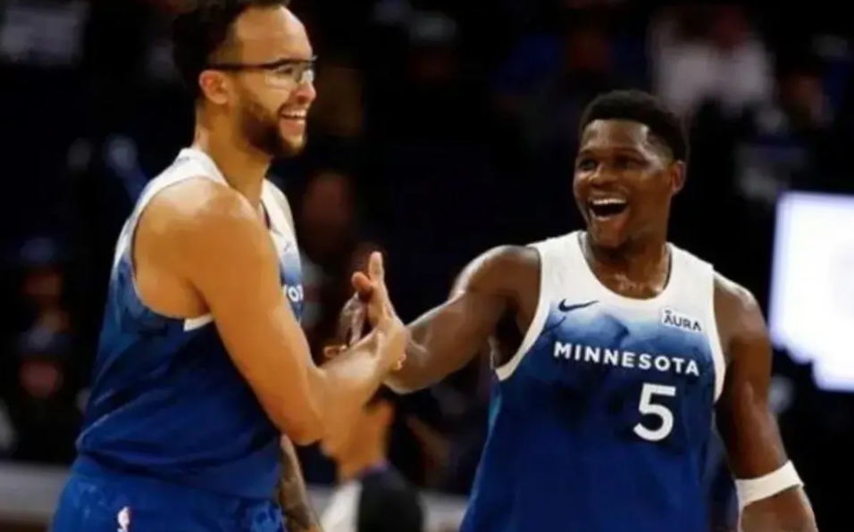 开拓者力克森林狼,两连胜在望 开拓者力克森林狼,两连胜在望