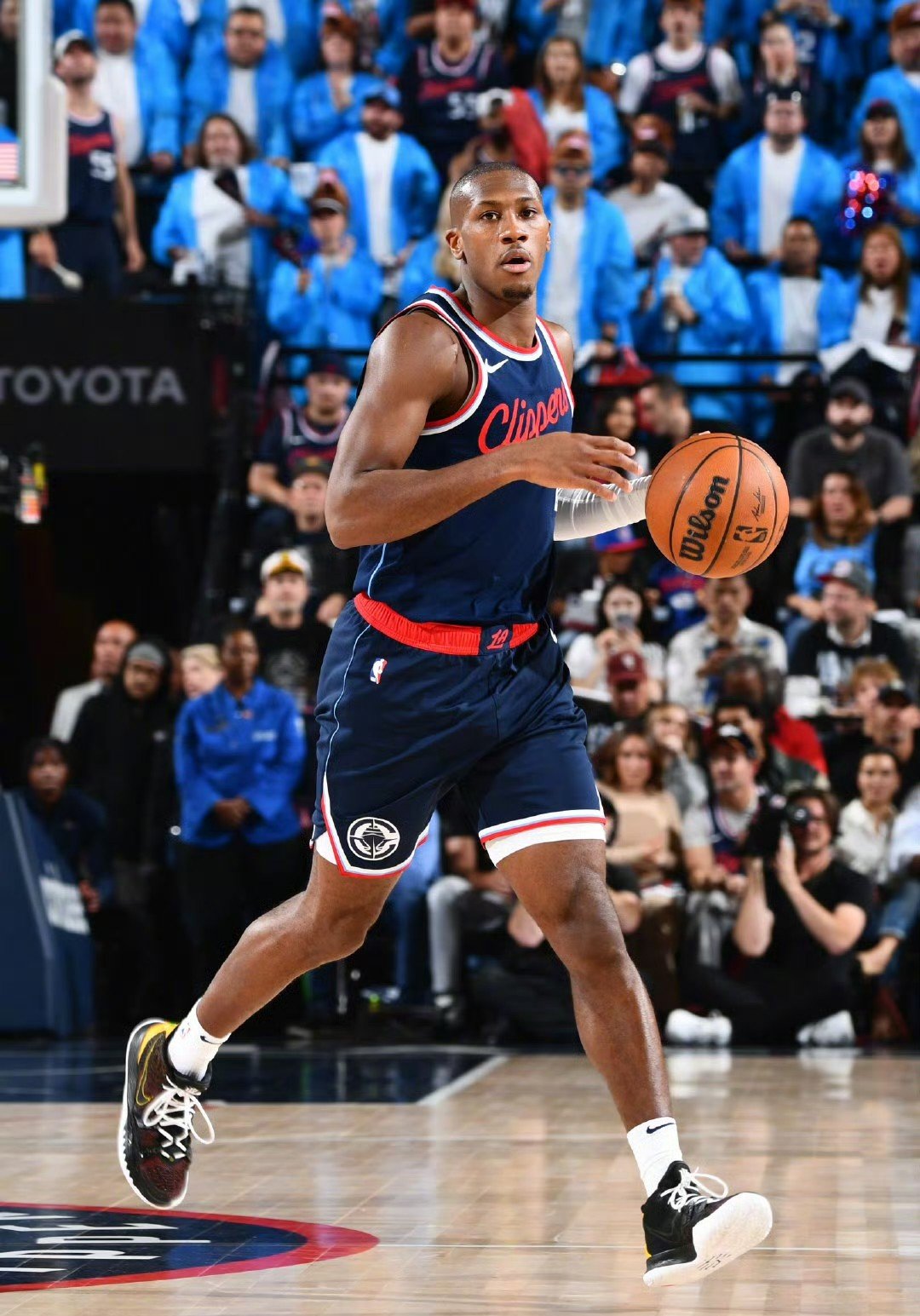 Leyu-快船主场惨败猛龙，失利无憾