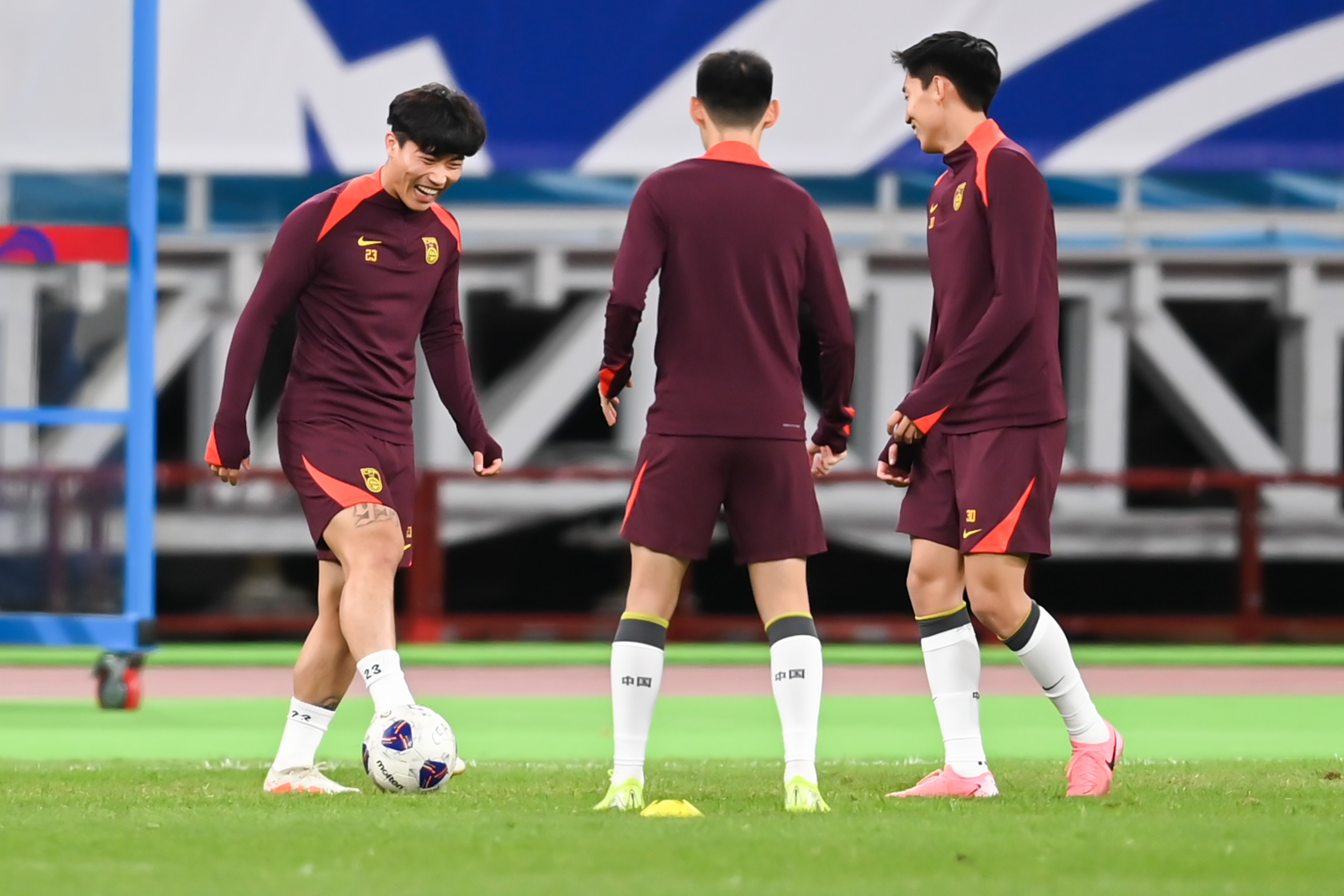 乐鱼体育在线娱乐-关于中国男足选拔名单出炉，国足集训备战世界杯预选赛的信息