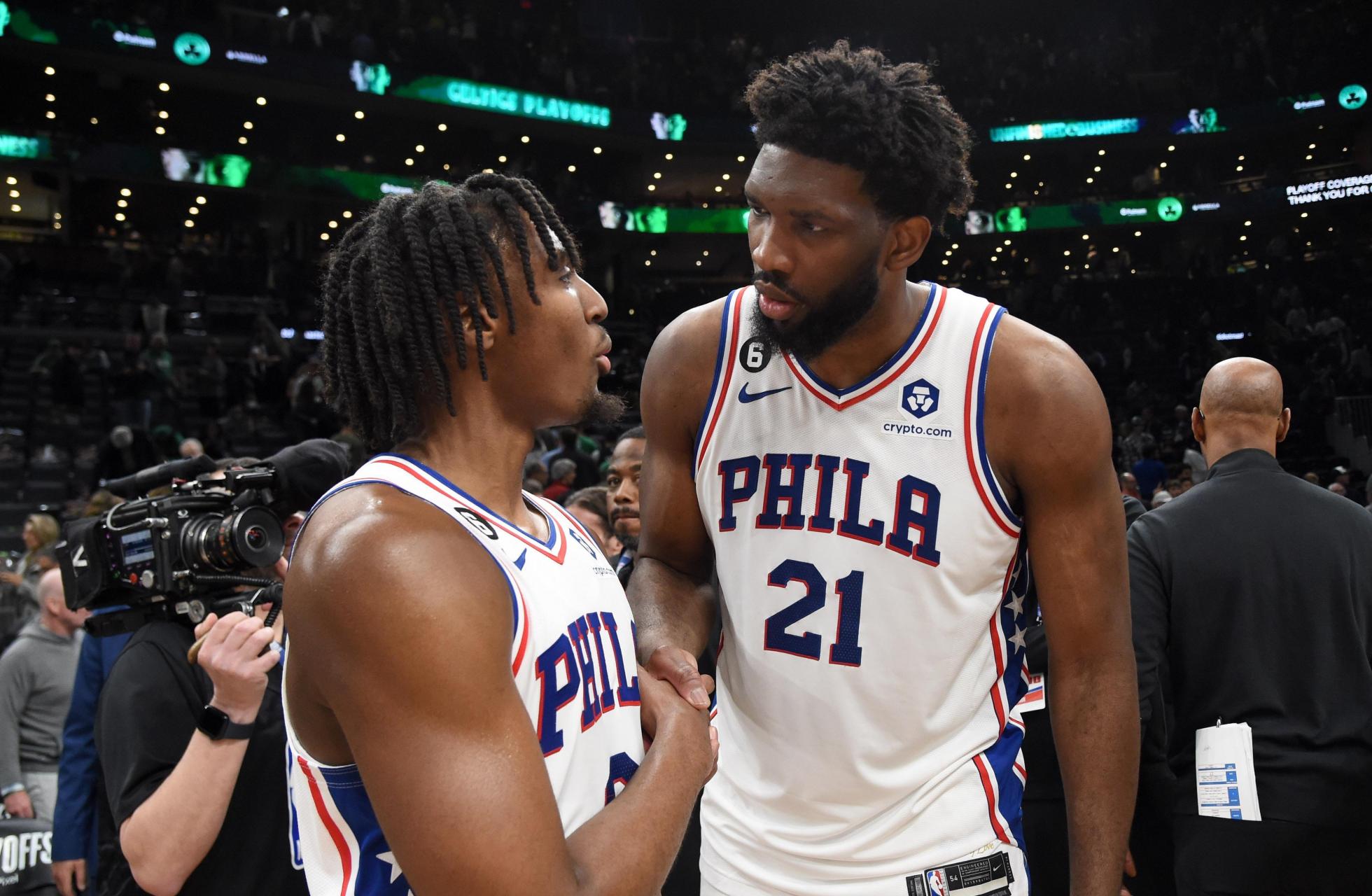 猛龙击败76人,东部争夺再度激烈 猛龙击败76人,东部争夺再度激烈