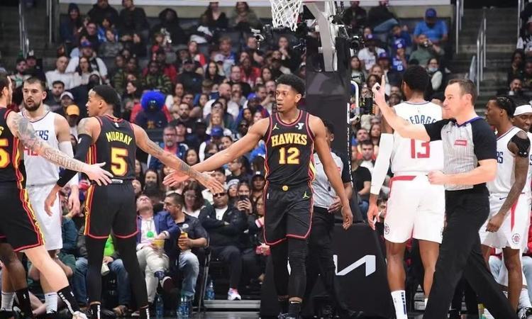 快船主场大胜老鹰,豪取五连胜 快船主场大胜老鹰,豪取五连胜