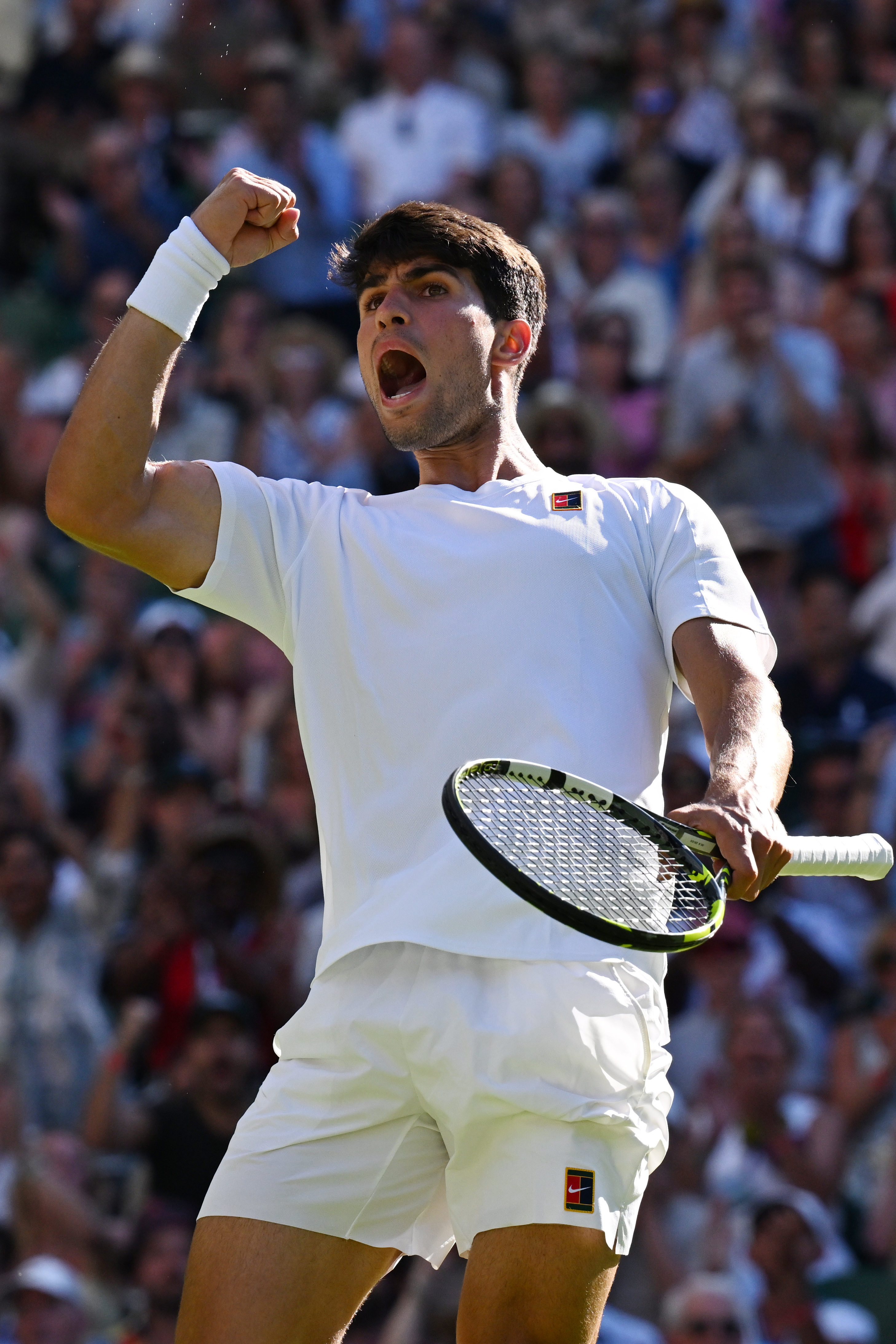 乐鱼体育登陆入口-包含英国网球队险胜澳大利亚网球队，阿尔卡拉斯惊艳世界的词条